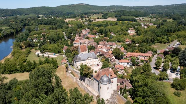 Vue drone du village de Creysse