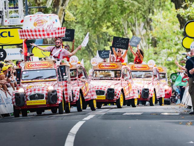 22/07/2022 - Tour de France 2022 - Etape 19 - Castelnau-Magnoac / Cahors (188,3km) - Caravane publicitaire