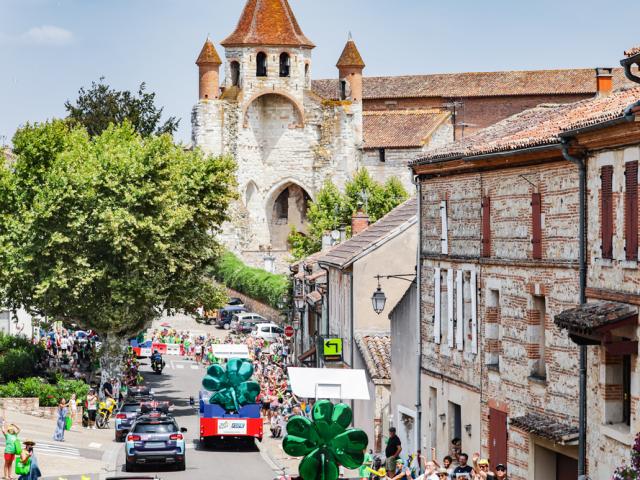 22/07/2022 - Tour de France 2022 - Etape 19 - Castelnau-Magnoac / Cahors (188,3km) - Caravane publicitaire