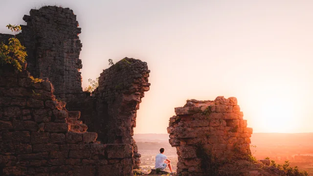 Lever du soleil aux ruines de Taillefer