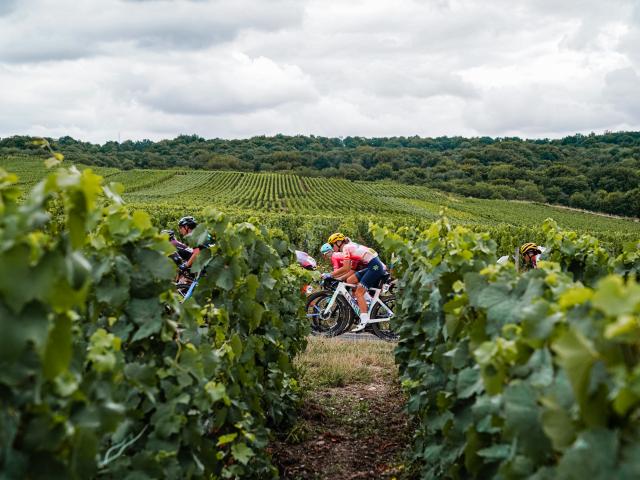 26/07/2022 - Tour de France femmes avec Zwift 2022 - Etape 3 - Reims / Epernay (133,6 km) - ROOIJAKKERS Pauliena (CANYON // SRAM RACING)