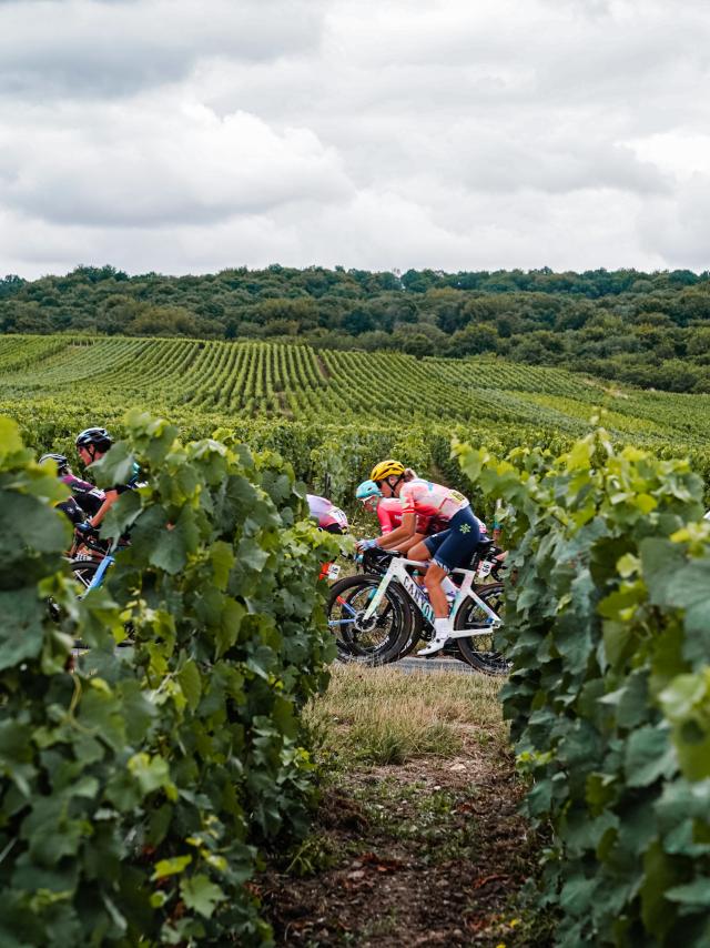 26/07/2022 - Tour de France femmes avec Zwift 2022 - Etape 3 - Reims / Epernay (133,6 km) - ROOIJAKKERS Pauliena (CANYON // SRAM RACING)