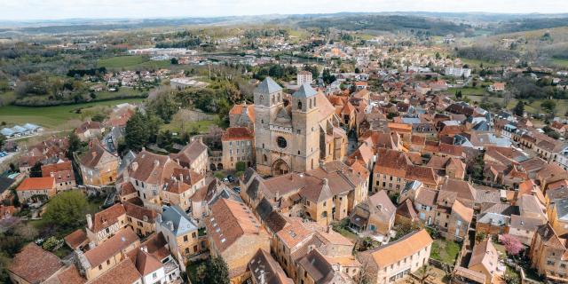 Vue Aérienne Du Coeur De Ville De Gourdon © Maxime Audouard Lot Tourisme 20230415 121642