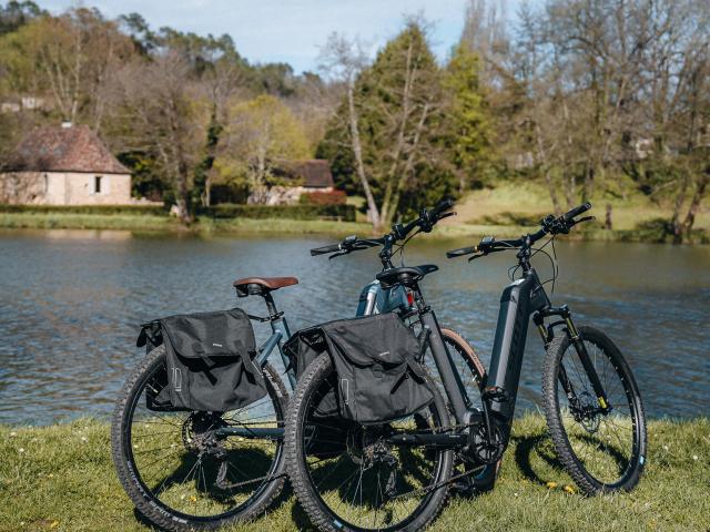 Balade À Vélo En Bouriane © Maxime Audouard Lot Tourisme 20230416 170853