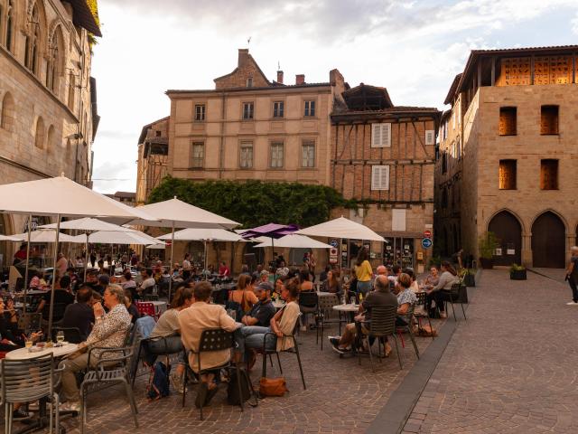 Figeac Place Champollion © Ariane Fornia 20220817 181552