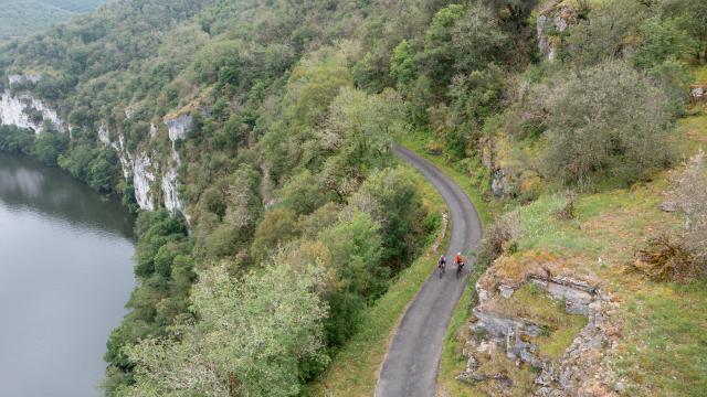 Cyclistes sur la véloroute V87