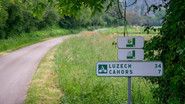 Cyclistes sur la véloroute V87