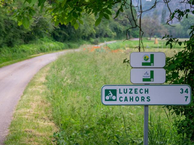 Cyclistes sur la véloroute V87