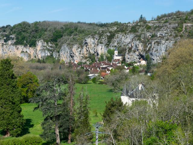 Village de Gluges au printemps