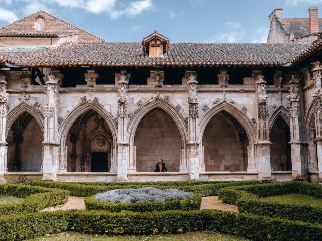 Cloître de la cathédrale Saint-Etienne