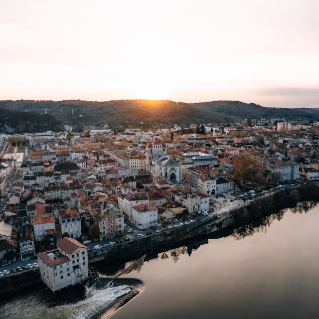 Vue aérienne sur la vieille ville de Cahors