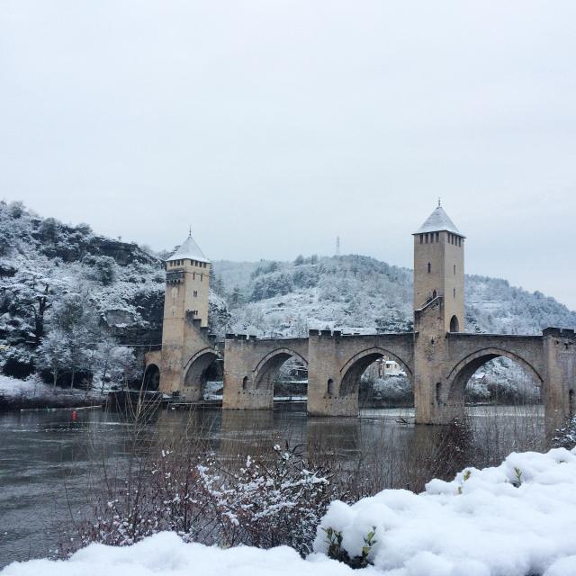 Le pont Valentré sous la neige