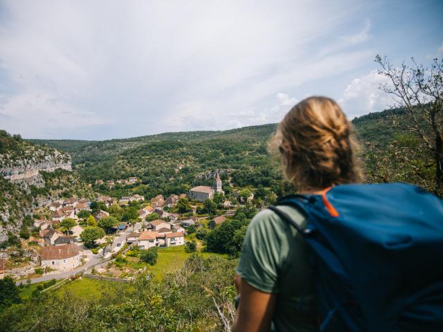 Sur la Via Causs'Mos sur les hauteurs de Cabrerets