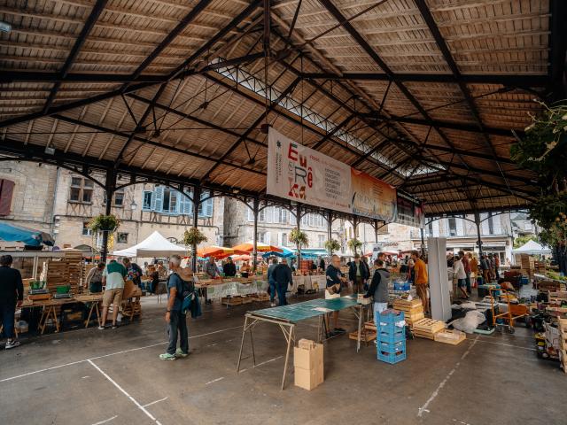 Marché sous la halle de FIgeac