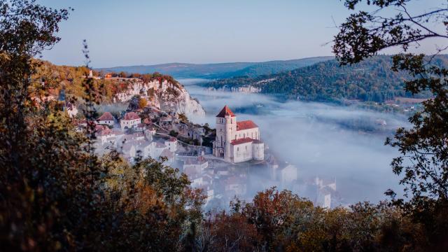 BOUCLE ITINÉRANTE – PANORAMA SUR SAINT CIRQ LAPOPIE ET LE GÉOPARC DES CAUSSES DU QUERCY