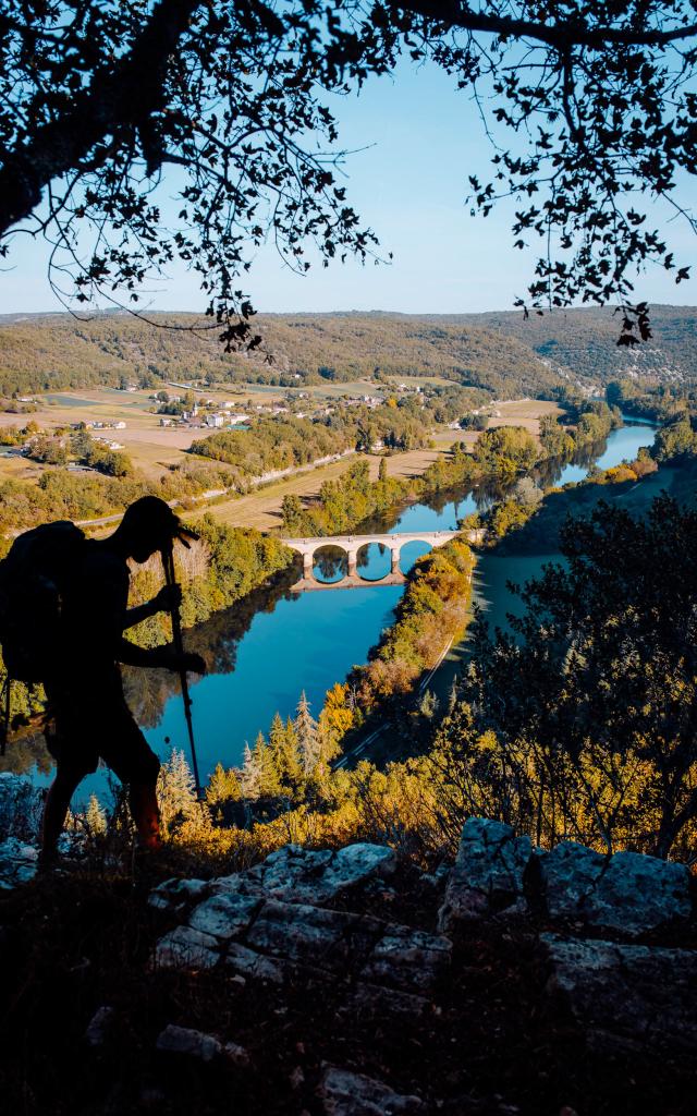 BOUCLE ITINÉRANTE – PANORAMA SUR SAINT CIRQ LAPOPIE ET LE GÉOPARC DES CAUSSES DU QUERCY