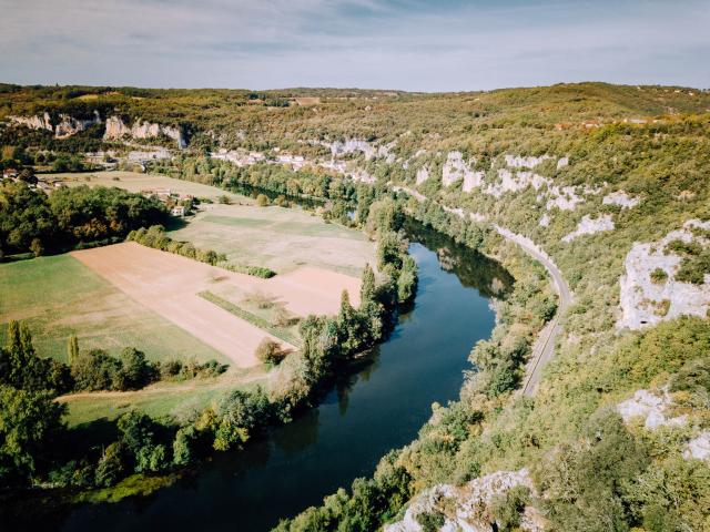 BOUCLE ITINÉRANTE – PANORAMA SUR SAINT CIRQ LAPOPIE ET LE GÉOPARC DES CAUSSES DU QUERCY