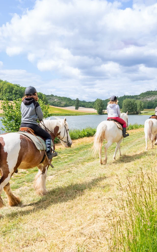 Sur les traces des 2 jours de Montcuq - rando équestre en, Quer