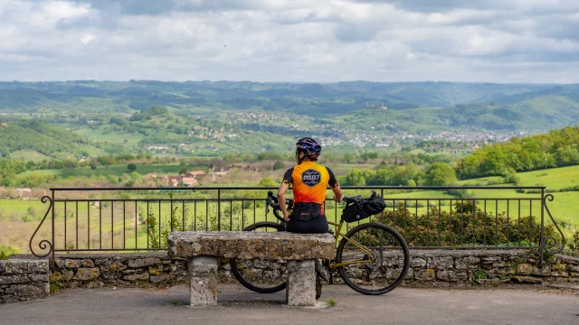 Cycliste à Loubressac