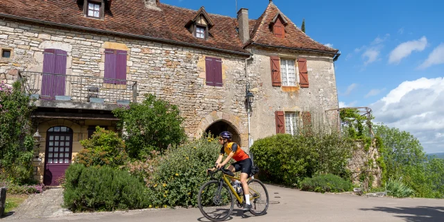 Cycliste à Loubressac