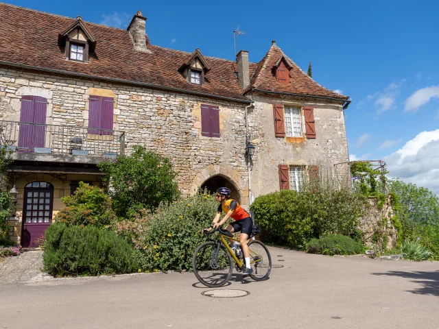 Cycliste à Loubressac