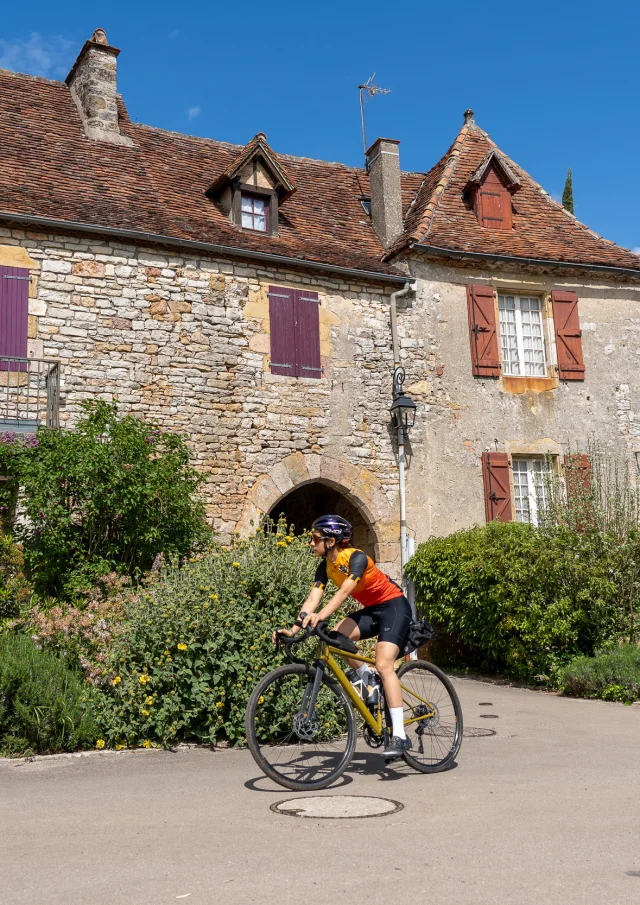 Cycliste à Loubressac