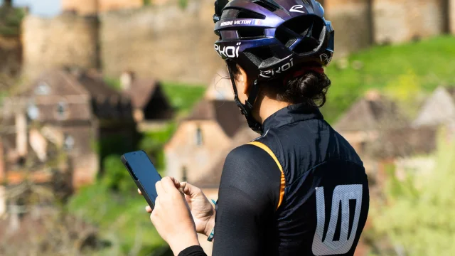 Pause photo à vélo au château de Castelnau-Bretenoux