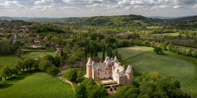 Vue aérienne du Château de Montal