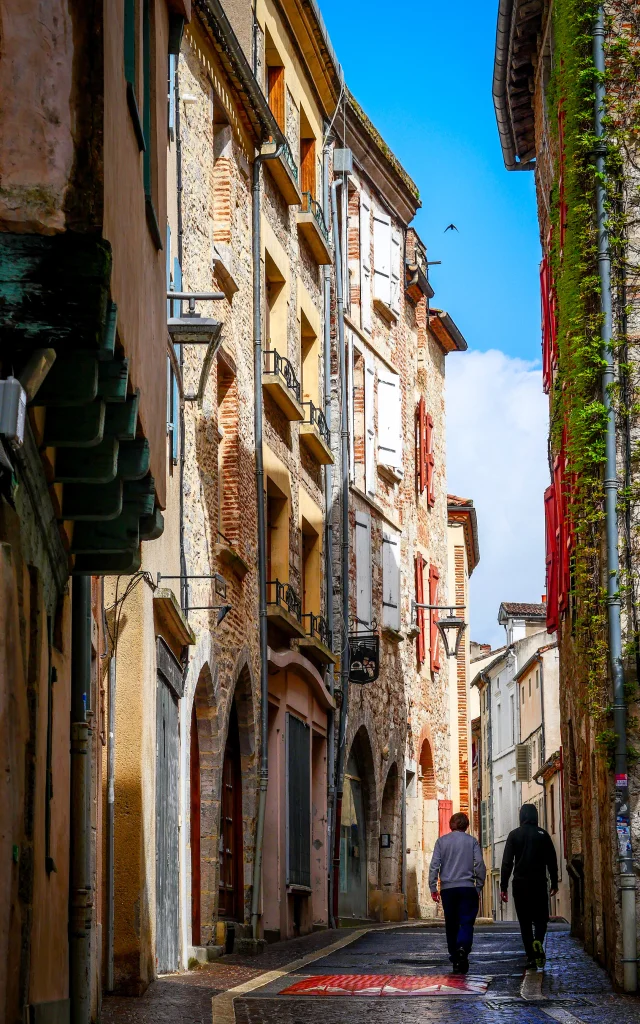 Dans Les Rues De Cahors Laurene Philippot