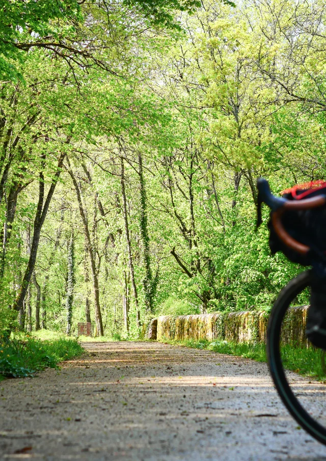 Sur La Veloroute Vallee Du Lot 96 Laurene Philippot