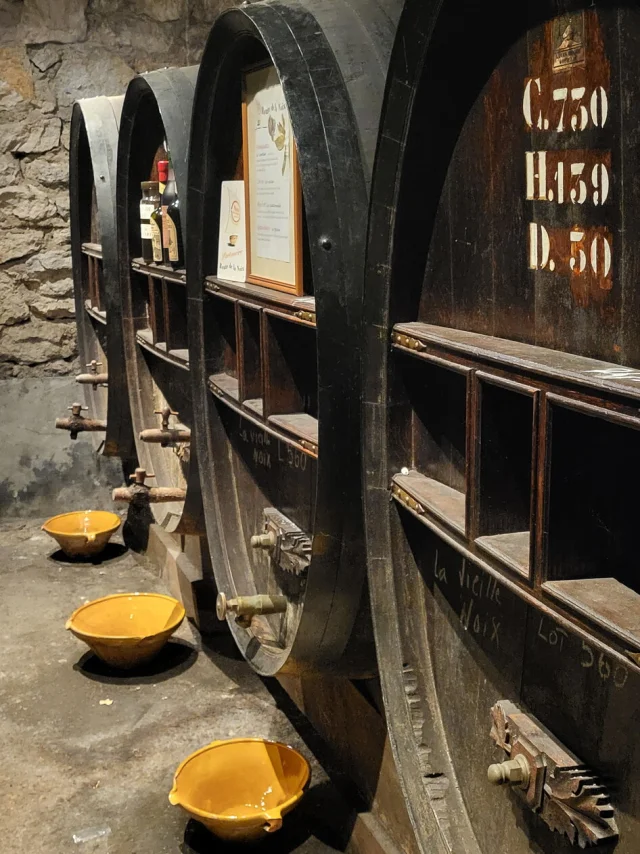 Les Barriques de Noix - Distillerie Louis Roques