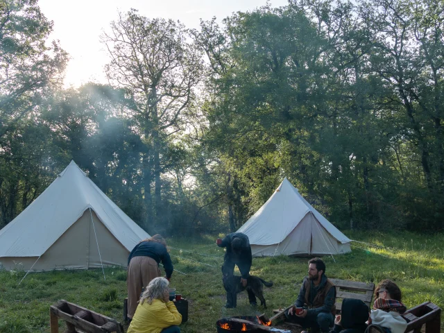 Petit dèjeuner au bivouac de Nomades des Terres