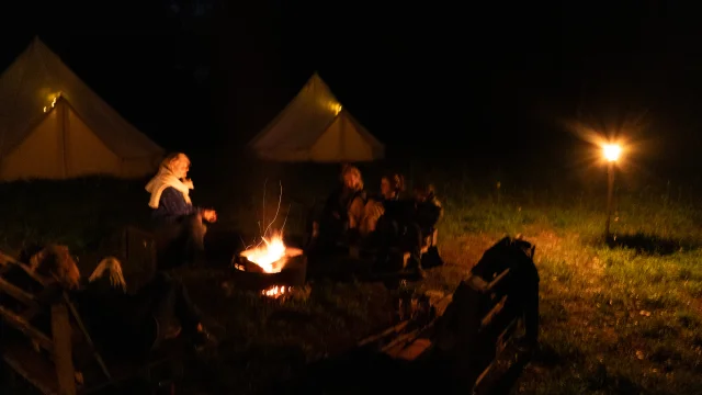 Soirée nomade au coin du feu