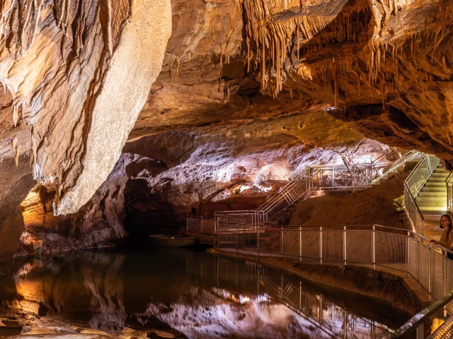 Grotte Lacave27 Jolies Lueurs