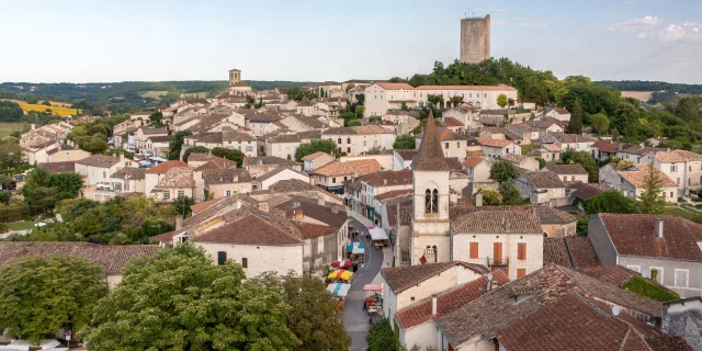 Vue drone du village de Montcuq