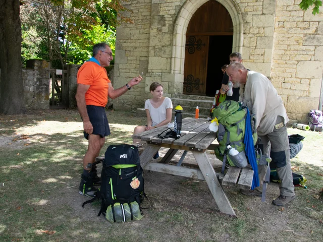 Pélerins à la chapelle de Rouillac