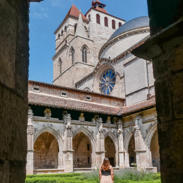 Clôitre de la cathédrale Saint-Etienne