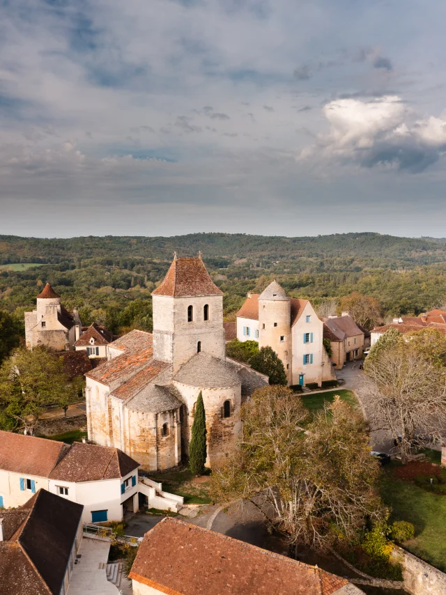 Vue aérienne du village des Arques