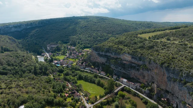 Vue aérienne de Cabrerets