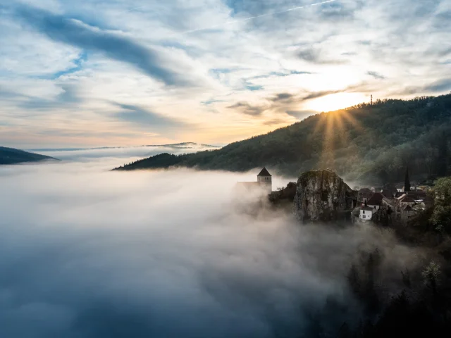 Brume matinale à Saint-Cirq-Lapopie